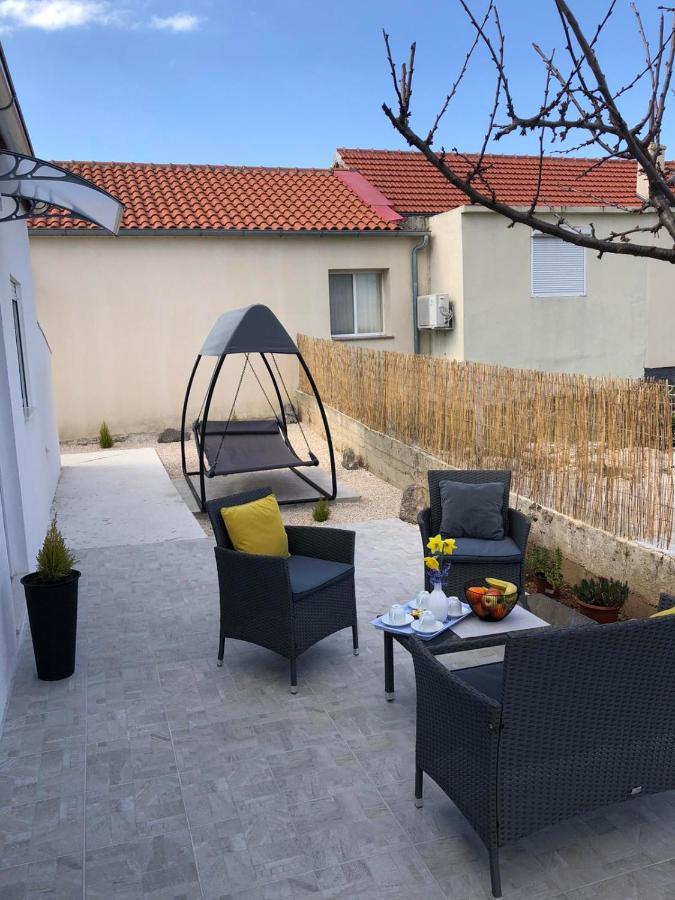شقة Apartman Ana Crno المظهر الخارجي الصورة