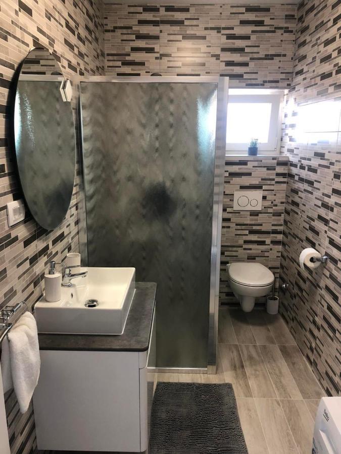 شقة Apartman Ana Crno المظهر الخارجي الصورة