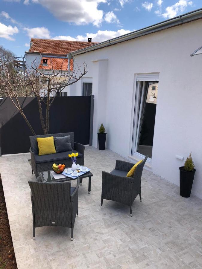 شقة Apartman Ana Crno المظهر الخارجي الصورة