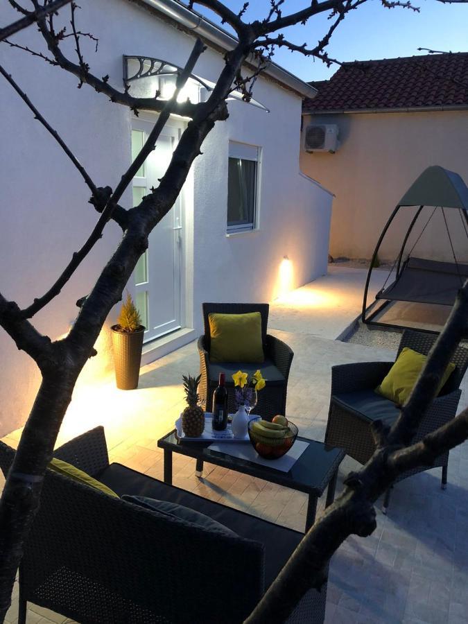 شقة Apartman Ana Crno المظهر الخارجي الصورة