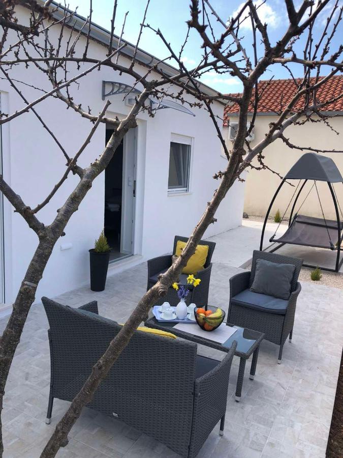 شقة Apartman Ana Crno المظهر الخارجي الصورة