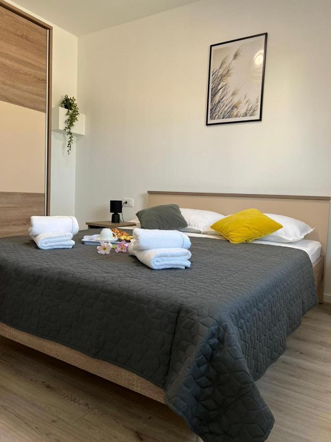 شقة Apartman Ana Crno المظهر الخارجي الصورة