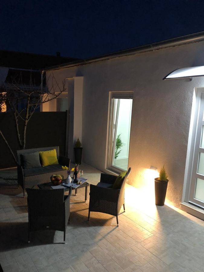 شقة Apartman Ana Crno المظهر الخارجي الصورة