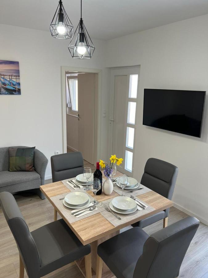 شقة Apartman Ana Crno المظهر الخارجي الصورة